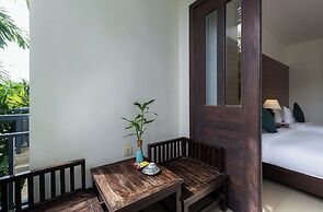 Green Amazon Hotel