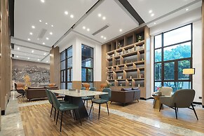 Youth Sunshine Hotel