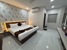 HOTEL MITHRA GRAND