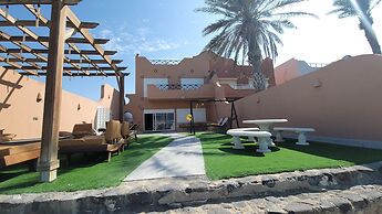 Durrat Al-Arous Villa in Moon Beach
