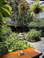 Hotel Middle Path and Spa