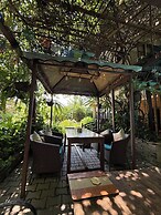 Hotel Middle Path and Spa
