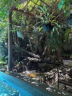 Hotel Middle Path and Spa