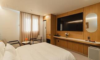 Chuncheon Hound Hotel Namchuncheon Station
