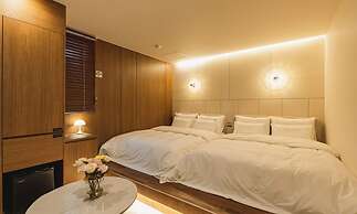 Chuncheon Hound Hotel Namchuncheon Station
