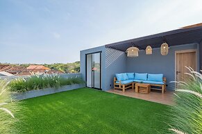 Private Pool Vila 8B Close Melasti Beach