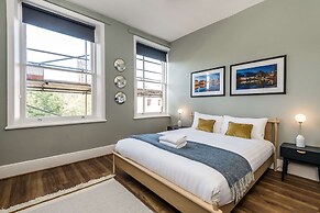 Host Stay Catharine Quarters