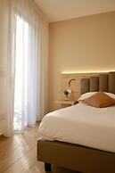 Bernina Suites - 150 metres to Bernina Express