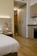 Bernina Suites - 150 metres to Bernina Express