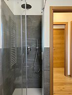 Bernina Suites - 150 metres to Bernina Express