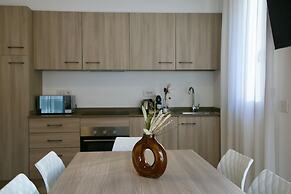 Bernina Suites - 150 metres to Bernina Express
