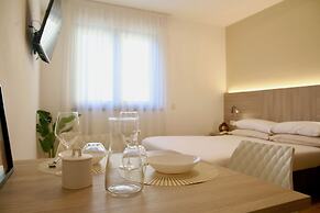 Bernina Suites - 150 metres to Bernina Express