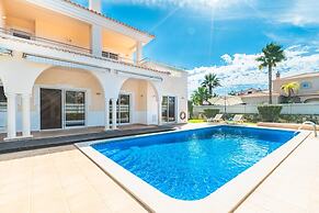 Villa Coute Real in Quarteira