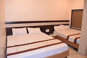 Gopi Hotel And Restaurant