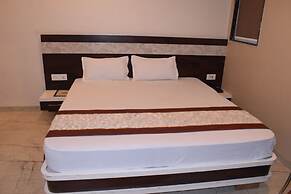 Gopi Hotel And Restaurant