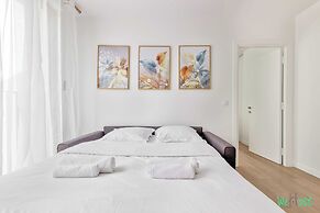 Apartment With Balcony in Paris