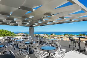 Arya Hotel