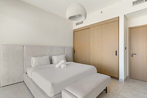 Elegant One-bedroom in Dubai Hills for 4 Persons