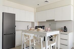 Elegant One-bedroom in Dubai Hills for 4 Persons