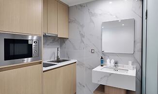 CCLUX Suites-Port Hub & Express Check-in