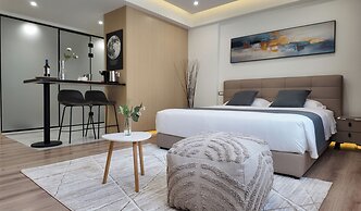 CCLUX Suites-Port Hub & Express Check-in