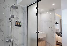 CCLUX Suites-Port Hub & Express Check-in