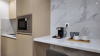 CCLUX Suites-Port Hub & Express Check-in