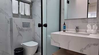 CCLUX Suites-Port Hub & Express Check-in