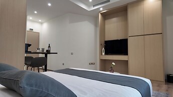CCLUX Suites-Port Hub & Express Check-in
