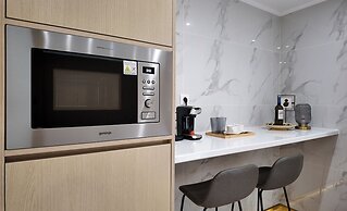 CCLUX Suites-Port Hub & Express Check-in