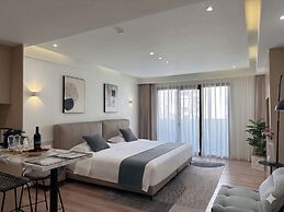 CCLUX Suites-Port Hub & Express Check-in