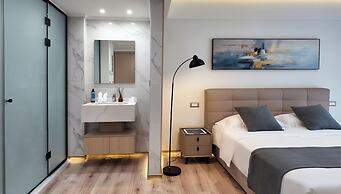 CCLUX Suites-Port Hub & Express Check-in