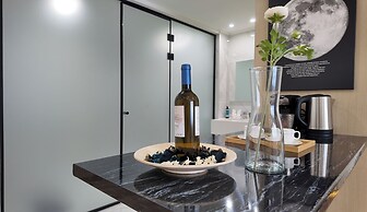 CCLUX Suites-Port Hub & Express Check-in
