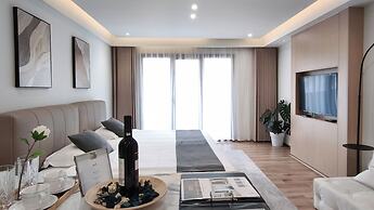 CCLUX Suites-Port Hub & Express Check-in