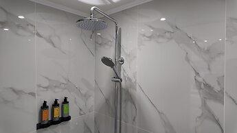 CCLUX Suites-Port Hub & Express Check-in