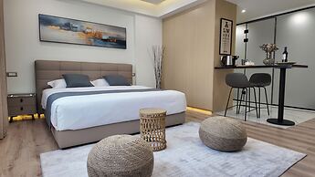 CCLUX Suites-Port Hub & Express Check-in