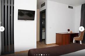AMH Hotel
