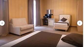 AMH Hotel