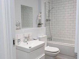2br-sleeps4-citycentre-parking-rooftop
