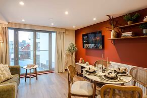 Waterside Living I Luxe Apartments