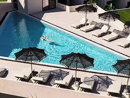 Nimfi Suites