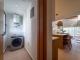 Exclusive Penthouse With Picuzzi Steps From Beach