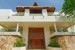 2 Br Roof w Infinity Pool Jacuzzi Spacious