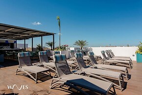 Pool View 1 Br Steps Away From the Beach