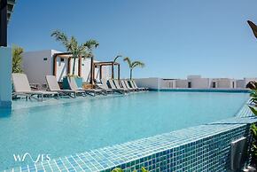 Pool View 1 Br Steps Away From the Beach