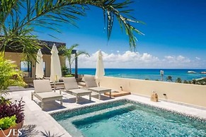 2 Br With Rooftop Pool and Stunning Ocean View