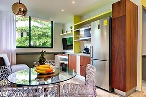 2 Br With Rooftop Pool and Stunning Ocean View