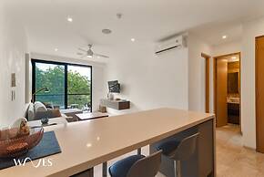 Luminous 1 Br Steps Away From the Beach