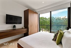 Luminous 1 Br Steps Away From the Beach