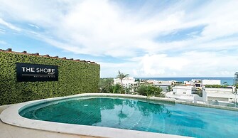 Luminous 1 Br Steps Away From the Beach